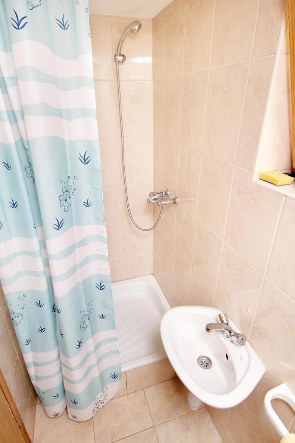 Seaside Secluded Apartments Cove Tvrdni Dolac, Hvar - 2997 Gdinj Ngoại thất bức ảnh